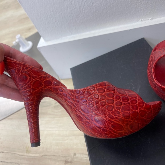 Gianfranco FERRE red leather mules 7.5 /38 - Picture 3 of 7